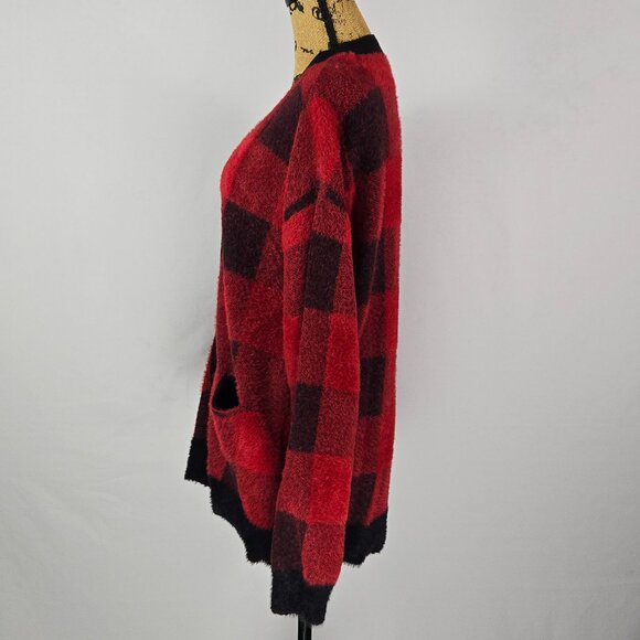 Cyrus Women’s XL Red Black Buffalo Plaid Cardigan Sweater Soft Fuzzy Knit Pocket - Picture 2 of 9